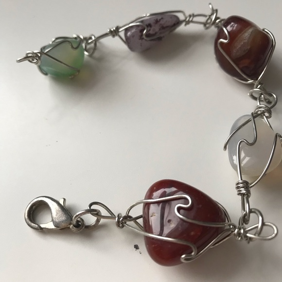 DONATING 8/1! | Beautiful gemstone wire bracelet - Picture 2 of 6